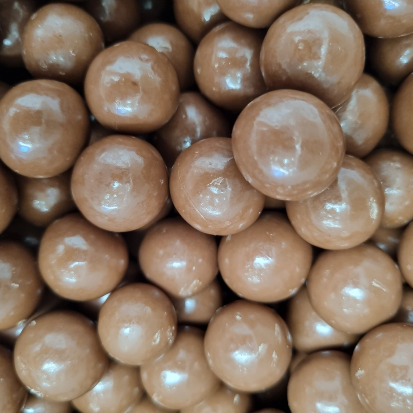 HAZELNUTS MILK CHOCOLATE