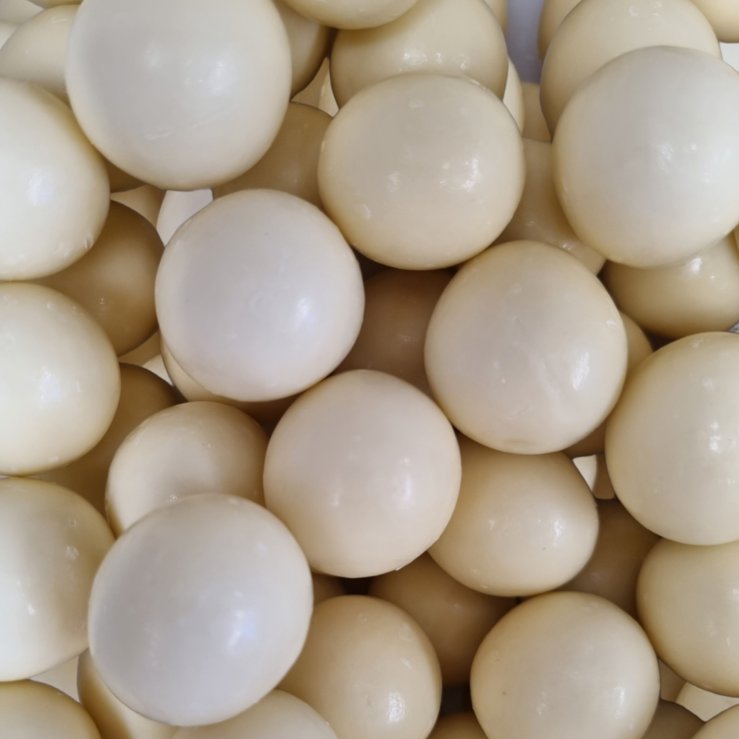 STRAWBERRIES WHITE CHOCOLATE