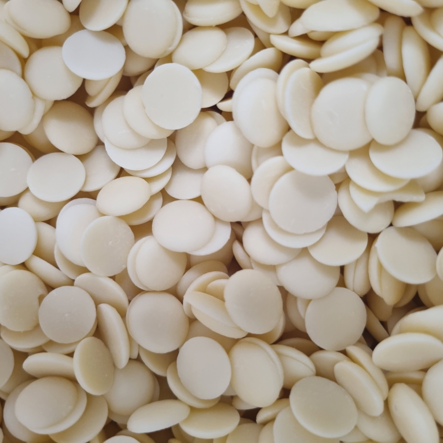 CHOCOLATE BUTTONS WHITE